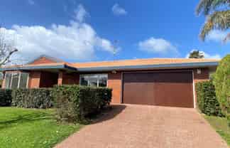 17 Princeton Parade, Albany