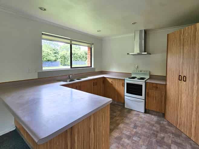 33 Adams Lane, Springlands