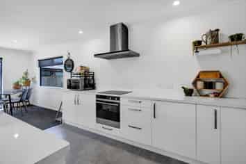 4 Mokihi Way, Inglewood