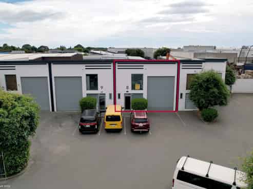 Affordable, tidy industrial unit - well located