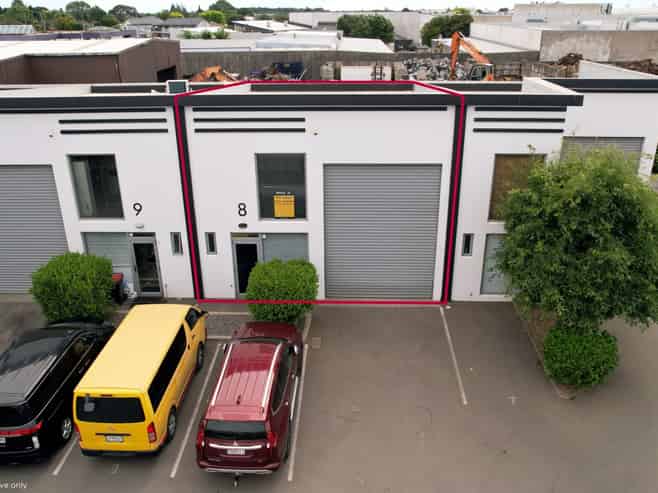 Affordable, tidy industrial unit - well located