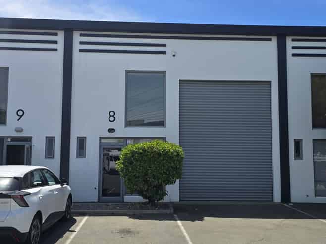 Affordable, tidy industrial unit - well located
