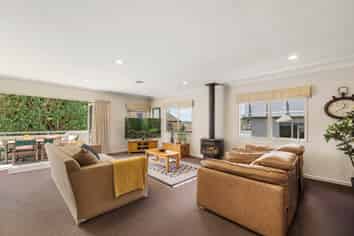 75 Thirteenth Avenue, Avenues