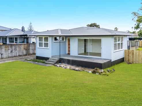 27 Mckenzie Road, Mangere Bridge