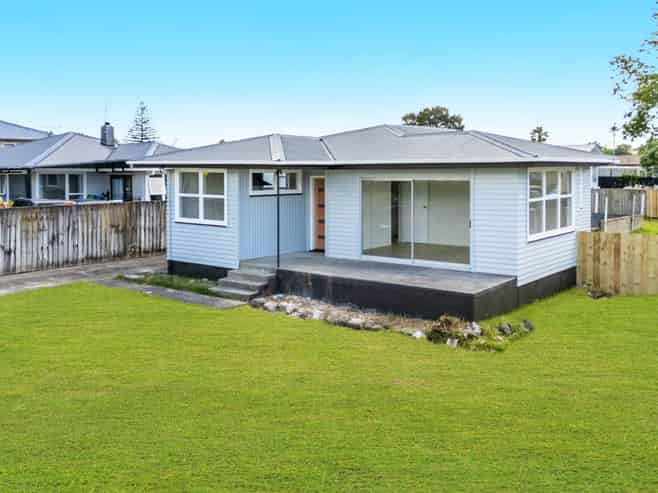 27 Mckenzie Road, Mangere Bridge