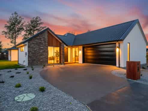 14 Lorenzos Lane, Halswell