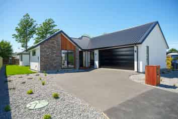 14 Lorenzos Lane, Halswell