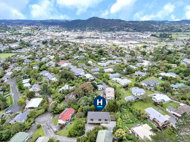 17A Tikorangi Place, Morningside