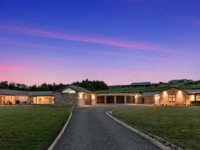 56 West Ridge Road, Maunu