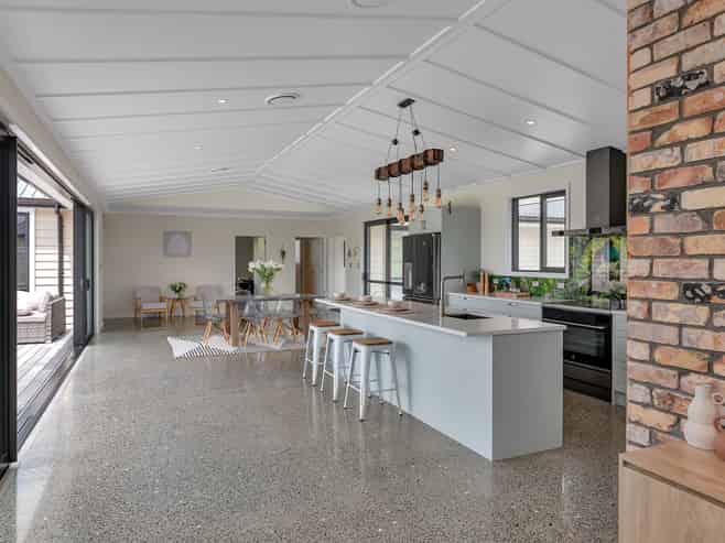 56 West Ridge Road, Maunu