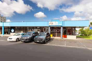 Freehold Cavendish Commercial Crowd Pleaser