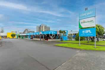 Freehold Cavendish Commercial Crowd Pleaser