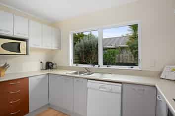 13 Hilliard Place, Leamington