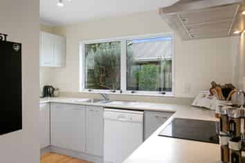 13 Hilliard Place, Leamington