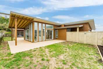 14 Tea Tree Lane, Woodridge