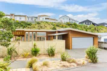 14 Tea Tree Lane, Woodridge