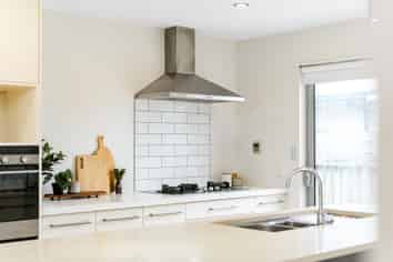 14 Tea Tree Lane, Woodridge