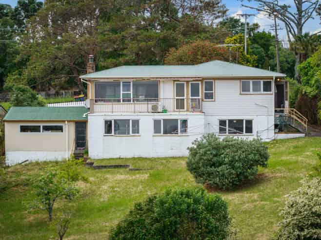 462 Don Buck Road, Massey