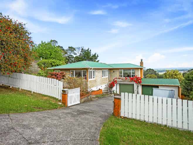 462 Don Buck Road, Massey