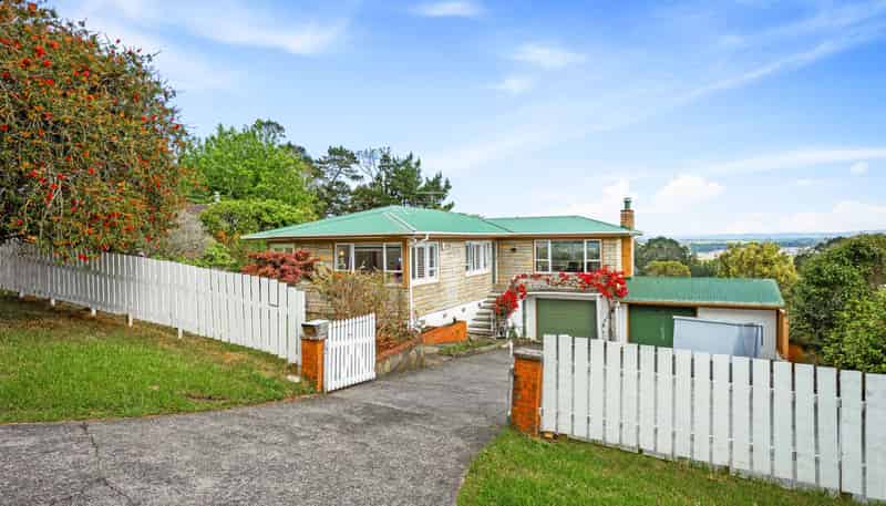 462 Don Buck Road, Massey