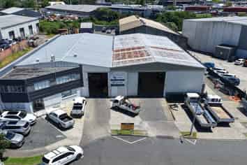 East Tamaki | 1063m2 Warehouse + 390m2 Yard