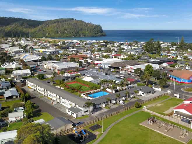 9/415 Port Road, Whangamata