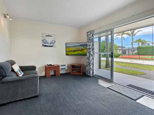 9/415 Port Road, Whangamata