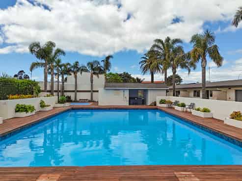 9/415 Port Road, Whangamata