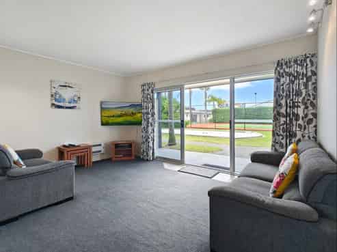 9/415 Port Road, Whangamata