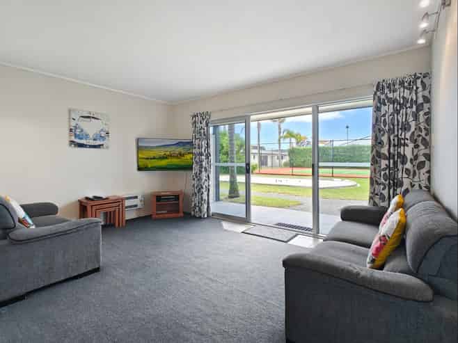 9/415 Port Road, Whangamata