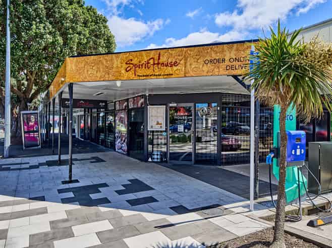 Prime Corner Investment in the Heart of Miramar