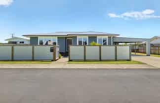 1 Lowburn Avenue, Waipu