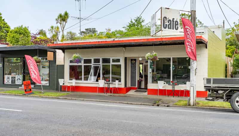 2002 Paparoa Valley Road, Paparoa