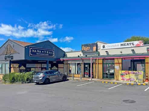 MEADOWLAND TENANTED OR OWNER-OCCUPIER OPPORTUNITY

