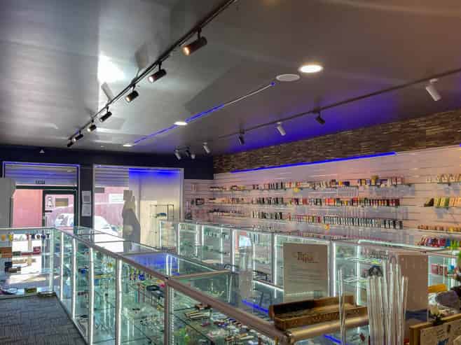 MEADOWLAND TENANTED OR OWNER-OCCUPIER OPPORTUNITY
