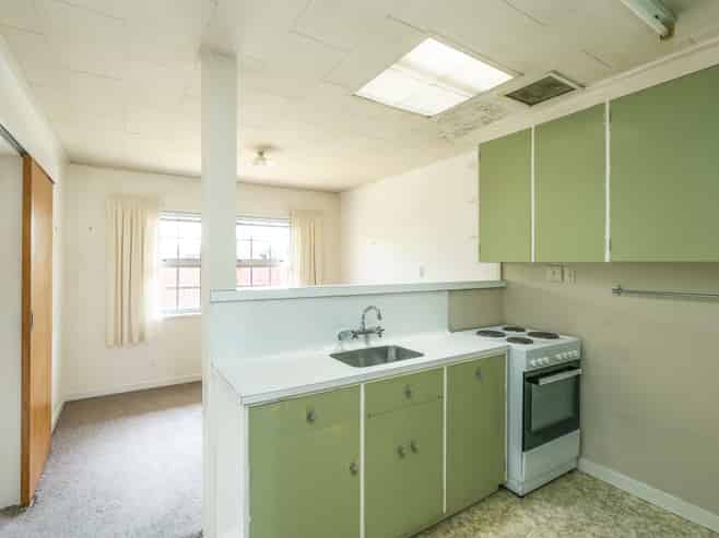 2/24 Middle Road, Havelock North