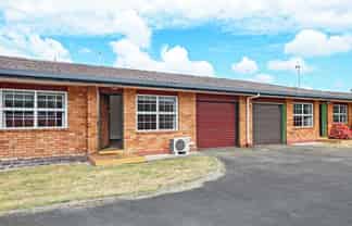 2/24 Middle Road, Havelock North