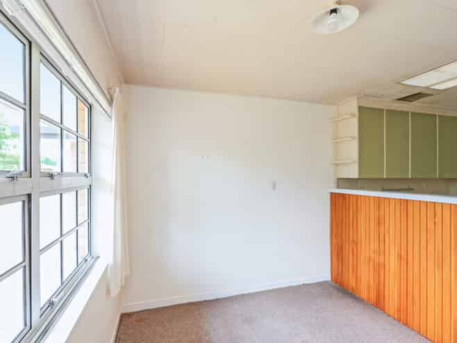 2/24 Middle Road, Havelock North