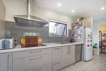 158 Waimaire Avenue, Matarangi