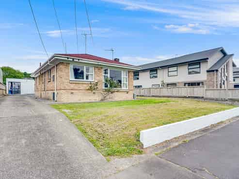 20 Hogan Street, Hamilton East