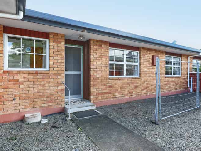 3/24 Middle Road, Havelock North