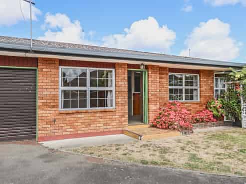 3/24 Middle Road, Havelock North