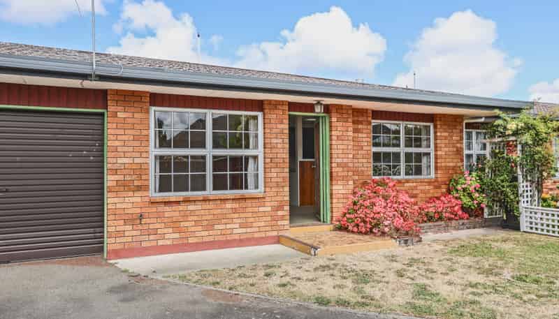 3/24 Middle Road, Havelock North