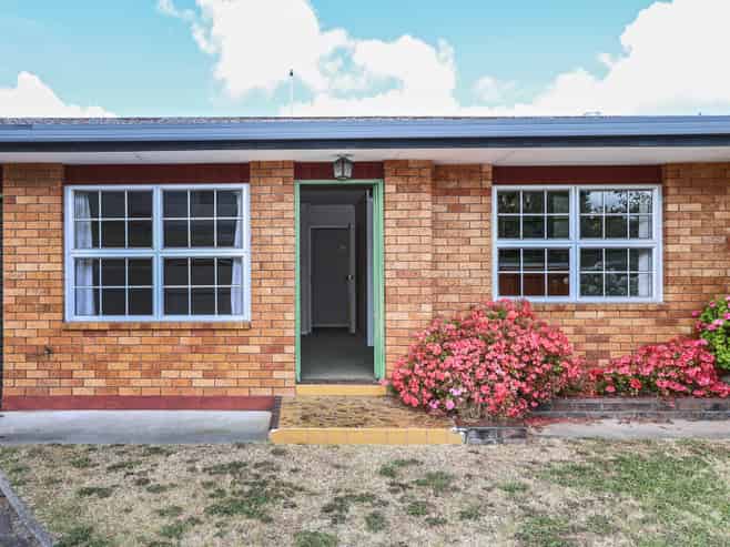 3/24 Middle Road, Havelock North