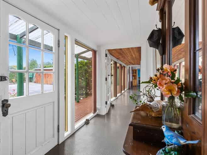 11 Townsend Road, Paraite