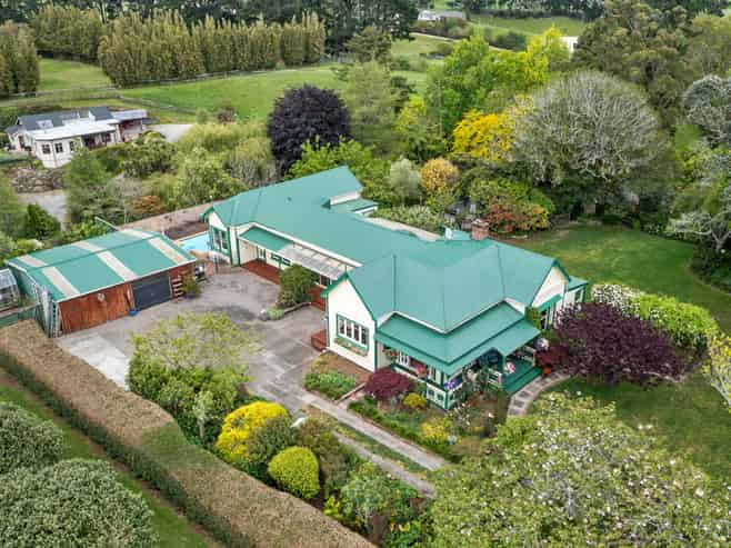 11 Townsend Road, Paraite