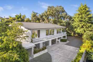 67 Fifteenth Avenue, Avenues