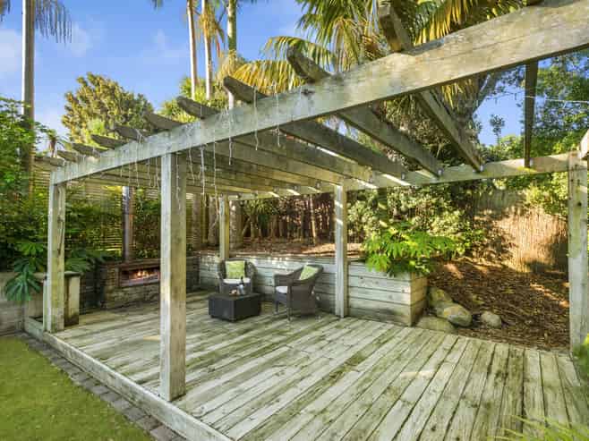 67 Fifteenth Avenue, Avenues