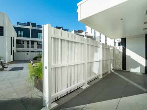 117/223A Green Lane West, Epsom