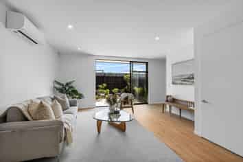 4/17 Donald Place, Merivale